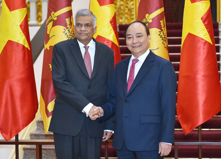 Thủ tướng Nguyễn Xuân Phúc và Thủ tướng Sri Lanka Ranil Wickremesinghe.